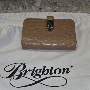 EUC- Brighton Croc-Embossed Tan Leather Wallet